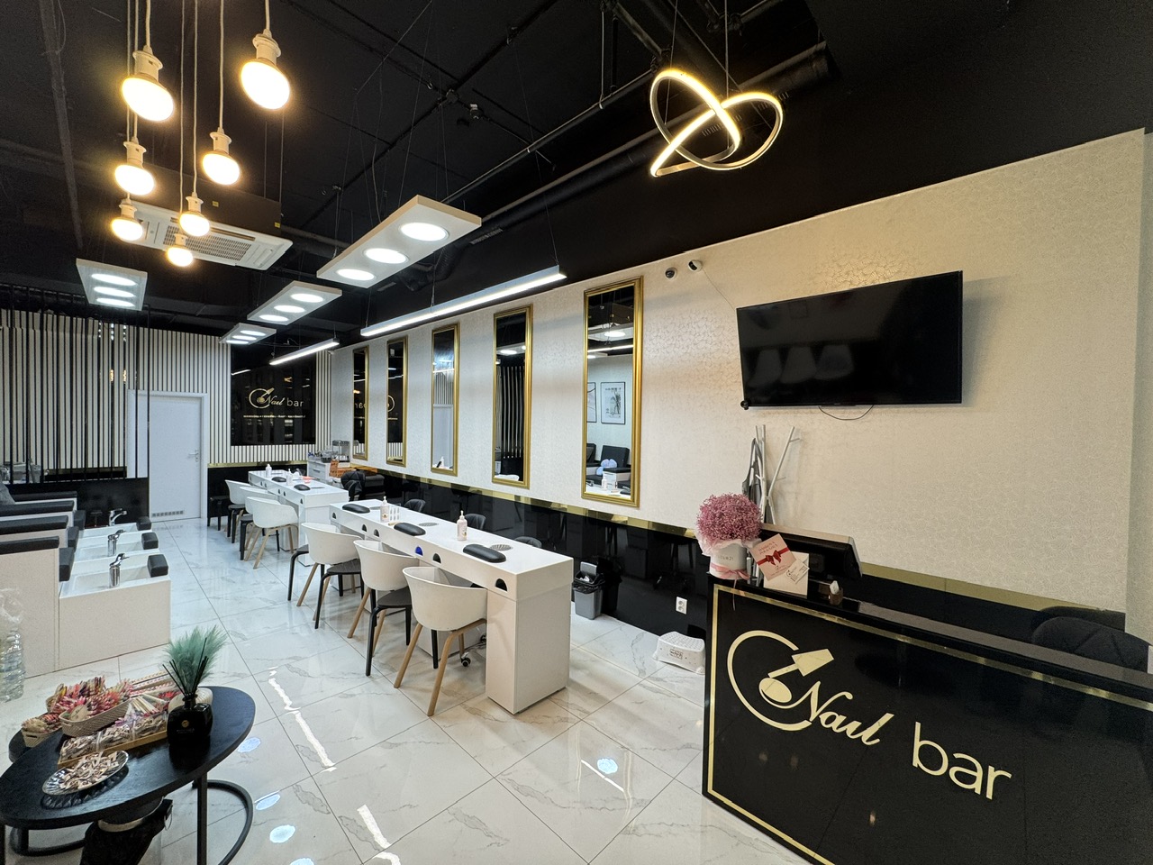 Náš salon 3